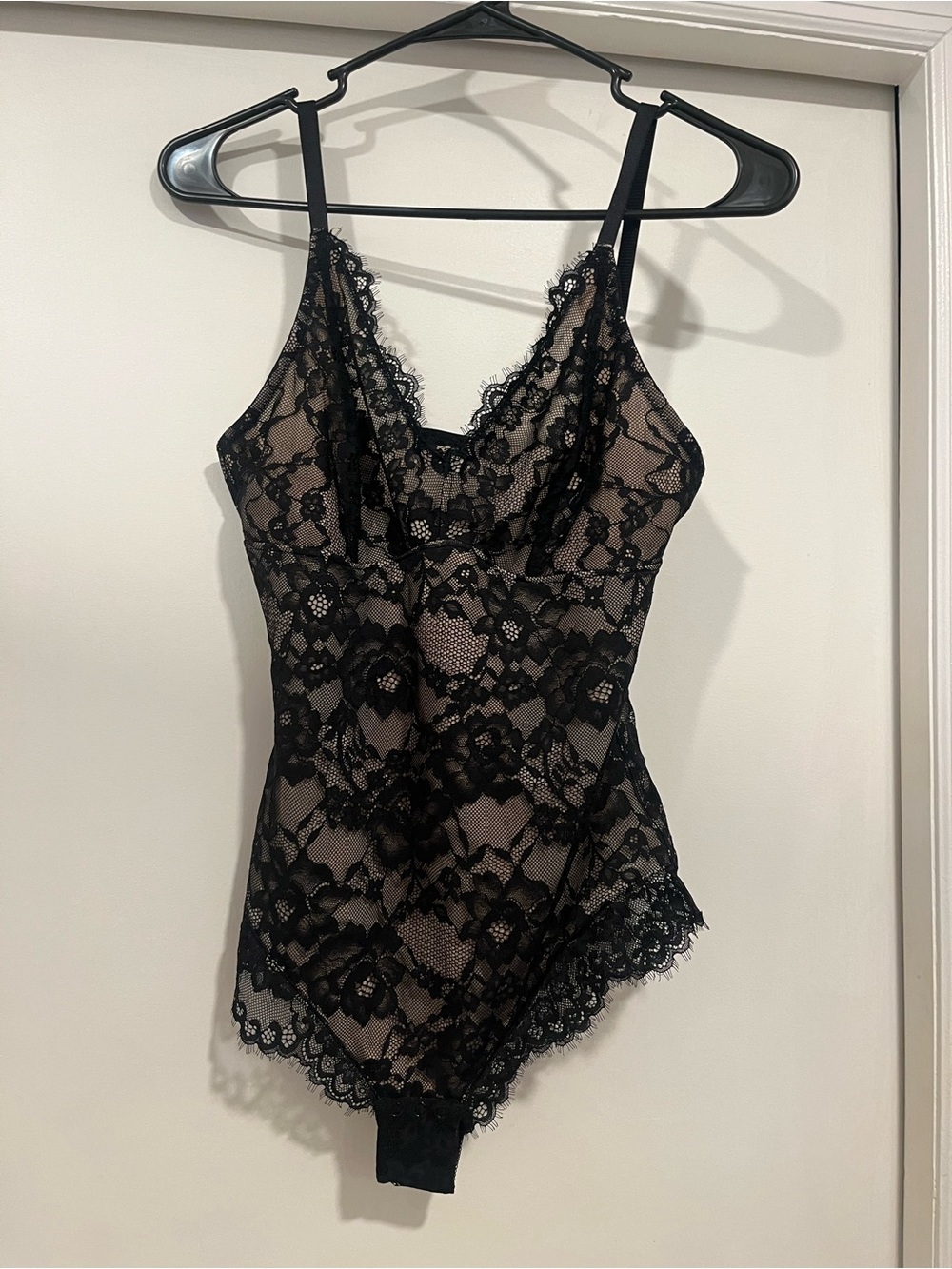 Brand new Popilush Black Floral Lace Thong Bodysuit for Women